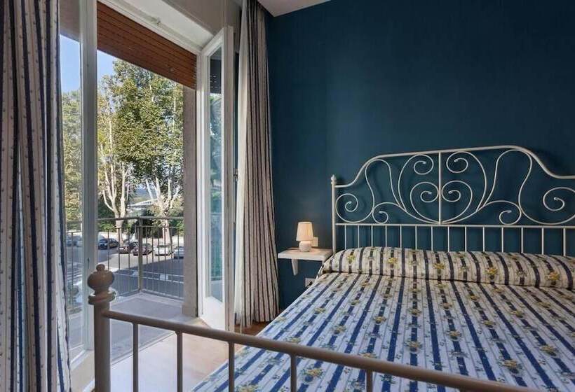 تختخواب و صبحانه Vieniaroma