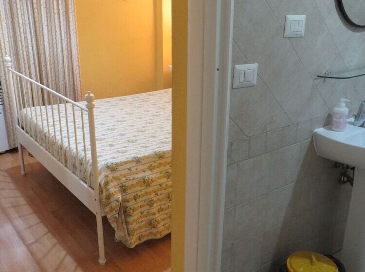 تختخواب و صبحانه Vieniaroma