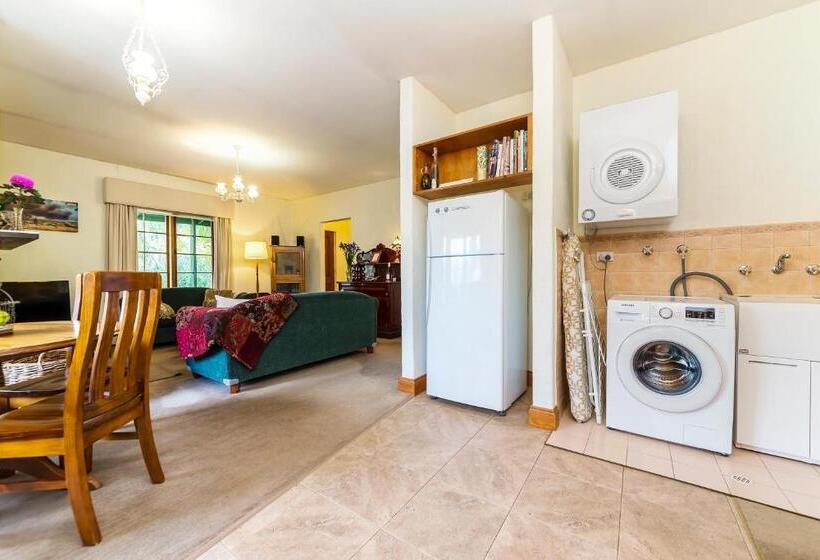 Country Pleasures Bed And Breakfast