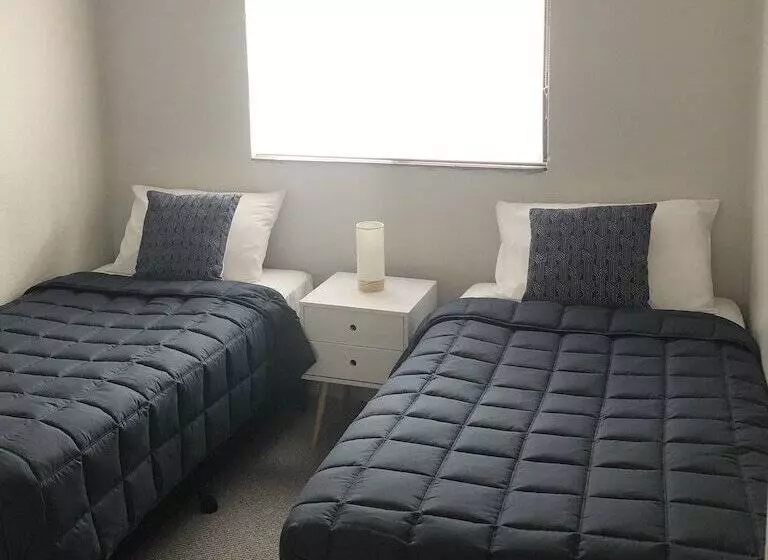 Estelle Kramer Motel