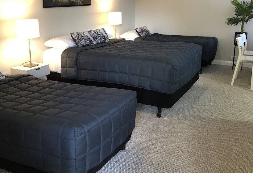 Estelle Kramer Motel