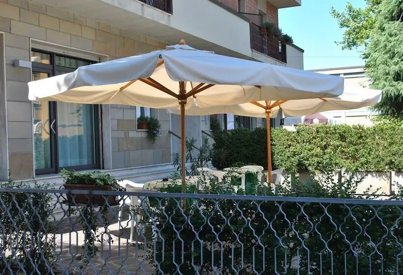 Hotelli Albergo Da Mario