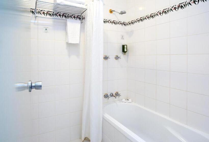 Alpha Hotel Canberra