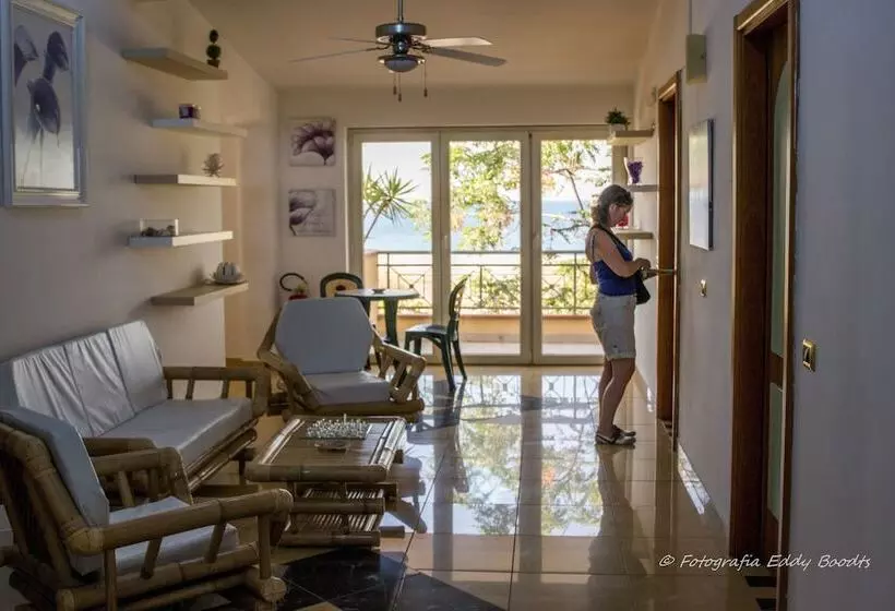 هتل La Villa