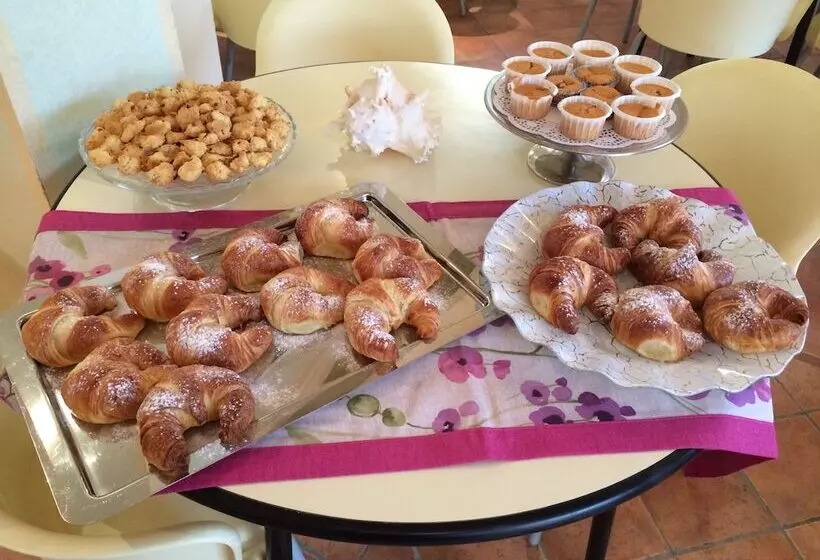 هتل La Villa