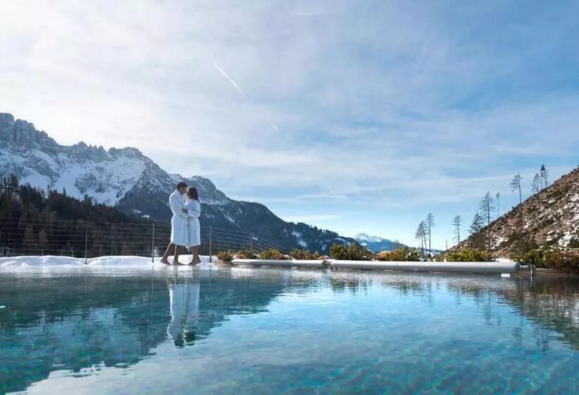 Hotelli Moseralm Dolomiti Spa Resort