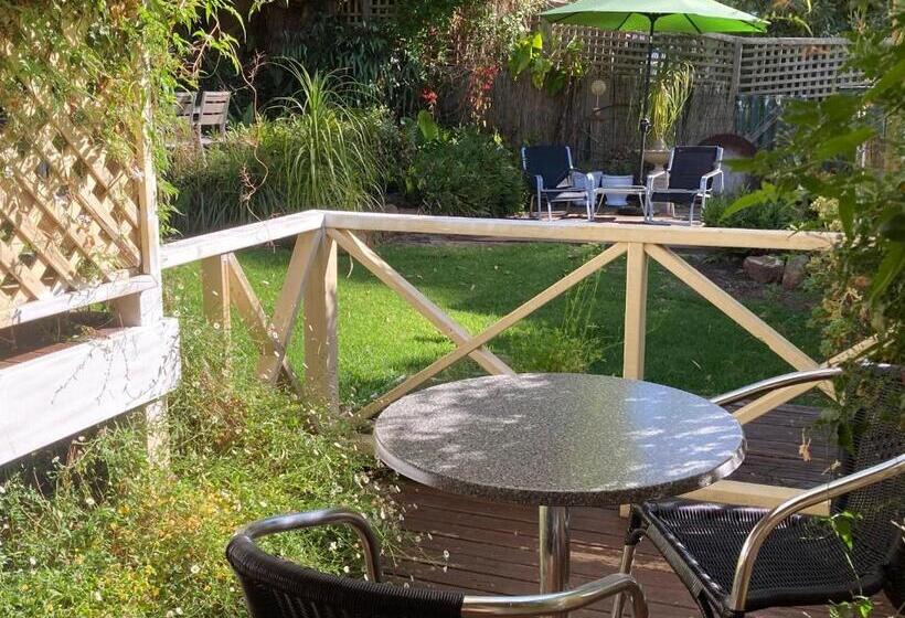 Edge Of The Forest Motel