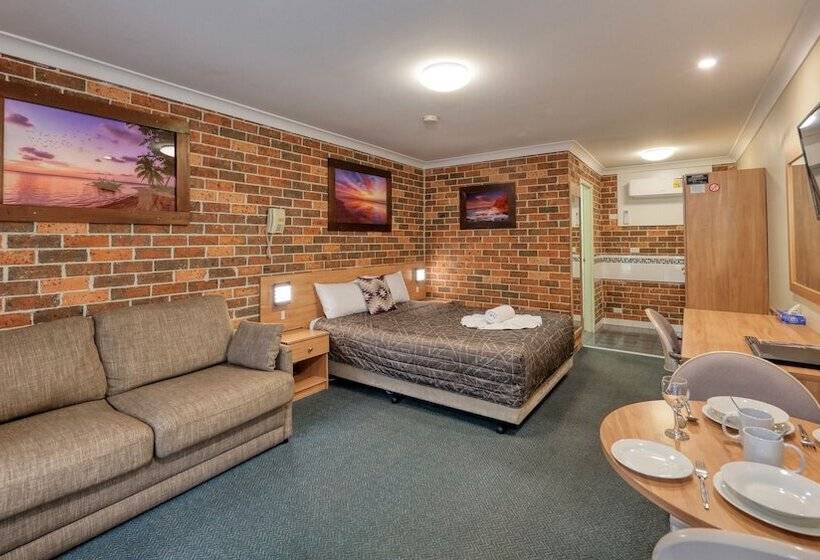 מוטל Forest Lodge Motor Inn & Restaurant