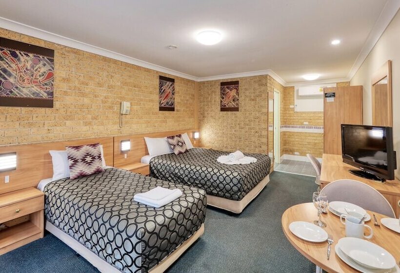 מוטל Forest Lodge Motor Inn & Restaurant