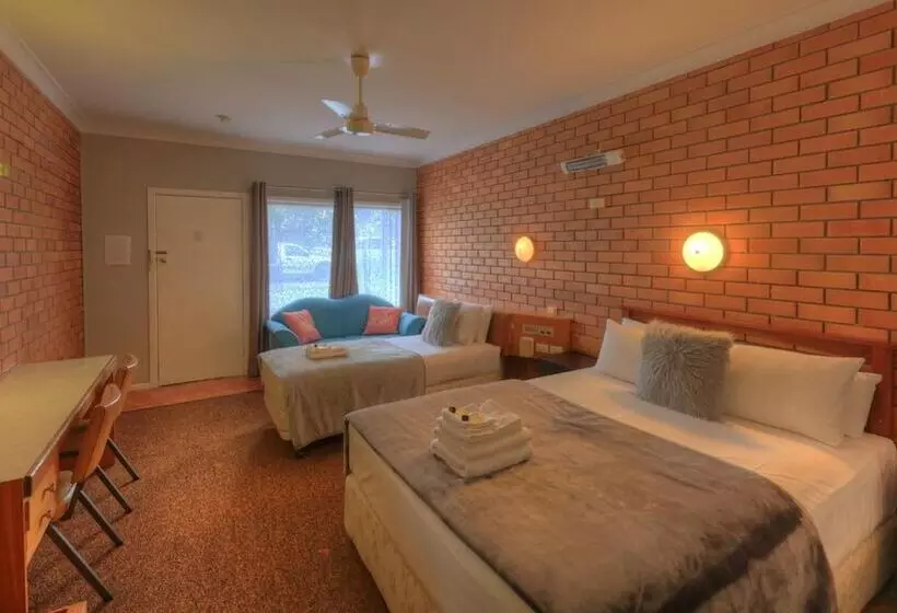 مُتل Hilldrop Motor Inn