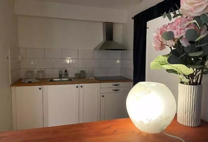 Aamiaismajoitus (B&B) Bärsta Svit Bnb