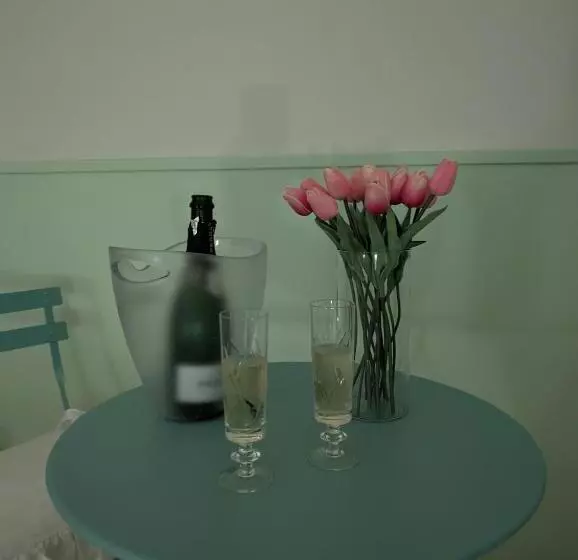 Aamiaismajoitus (B&B) Nula Private Suites