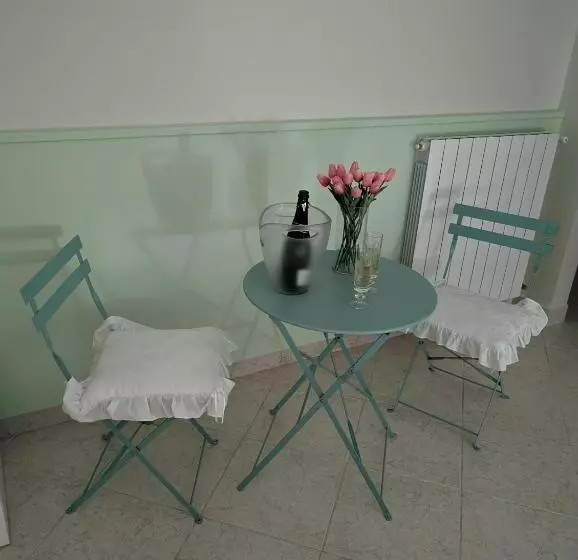 Aamiaismajoitus (B&B) Nula Private Suites