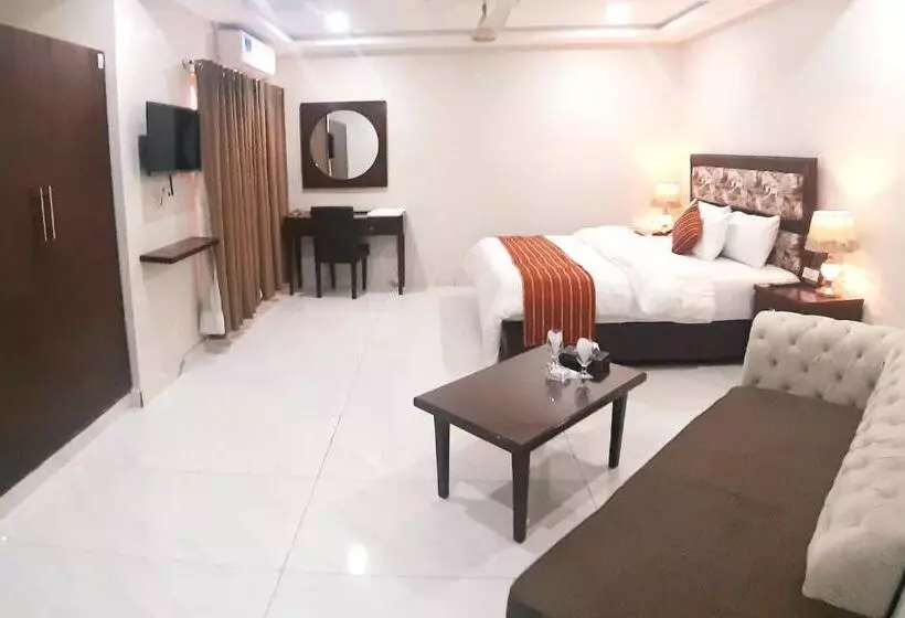 هتل Executive Lodges