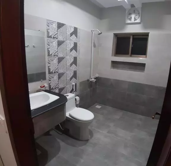 هتل Executive Lodges