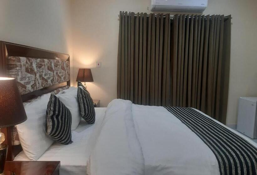 هتل Executive Lodges