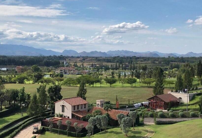 ホテル Toscana Villa Khao Yai