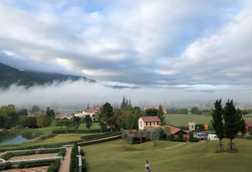 ホテル Toscana Villa Khao Yai
