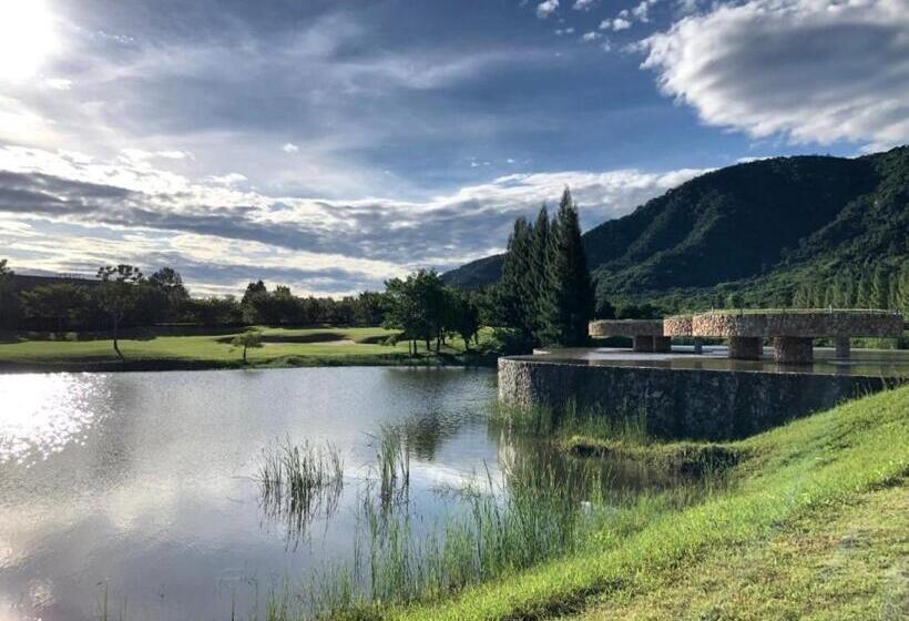 ホテル Toscana Villa Khao Yai