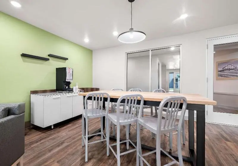 ホテル Woodspring Suites Huntsville   Research Park