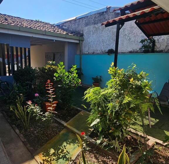 پانسیون Hostal Casa 25