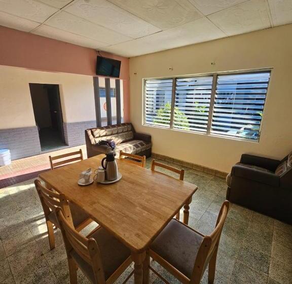 پانسیون Hostal Casa 25