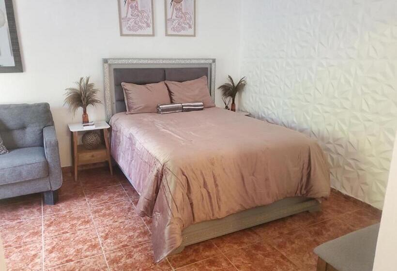 پانسیون La Familia #2