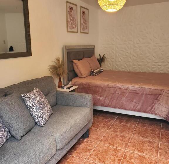 پانسیون La Familia #2