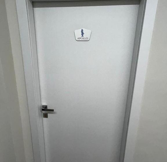 Pansiyon Le Colonne Di San Luca Affittacamere