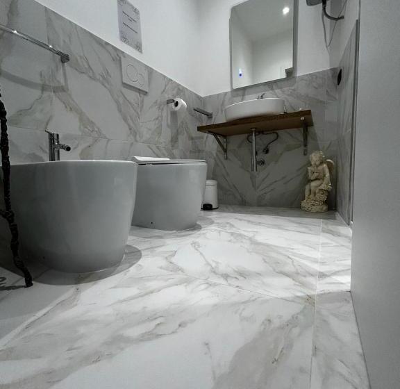 Pansiyon Le Colonne Di San Luca Affittacamere