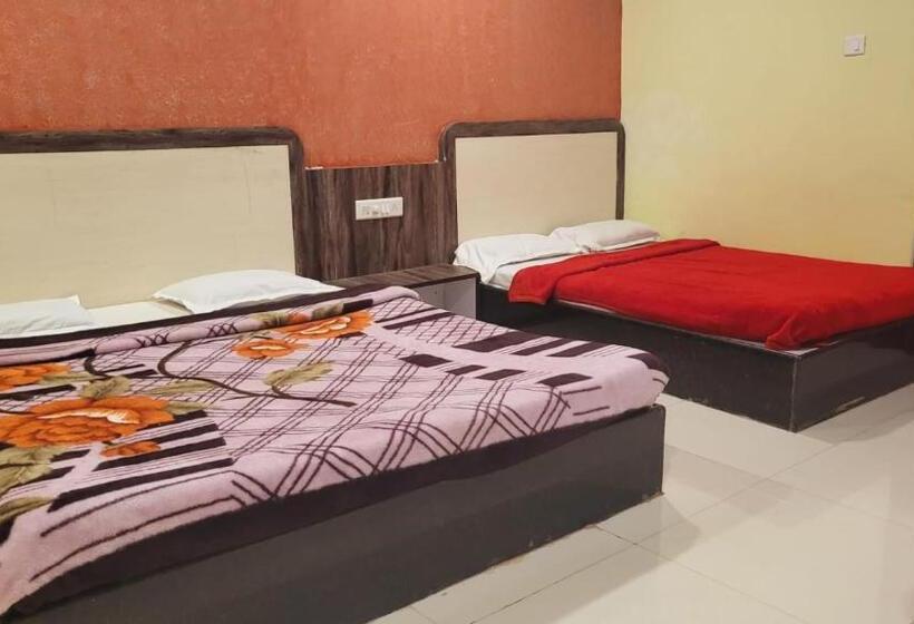 Bed and Breakfast Dhan Homestay