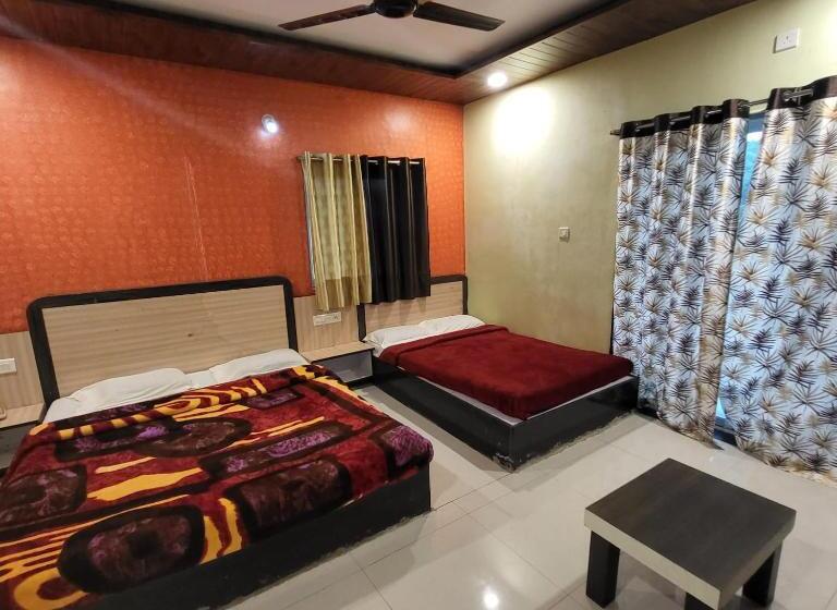 Bed and Breakfast Dhan Homestay