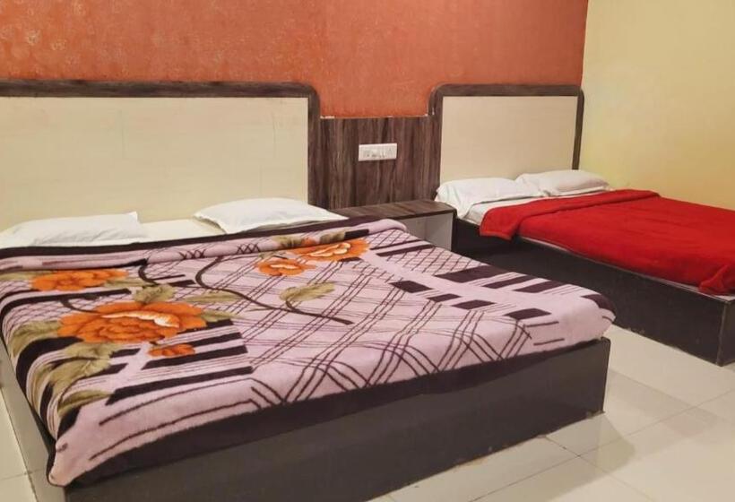 Bed and Breakfast Dhan Homestay