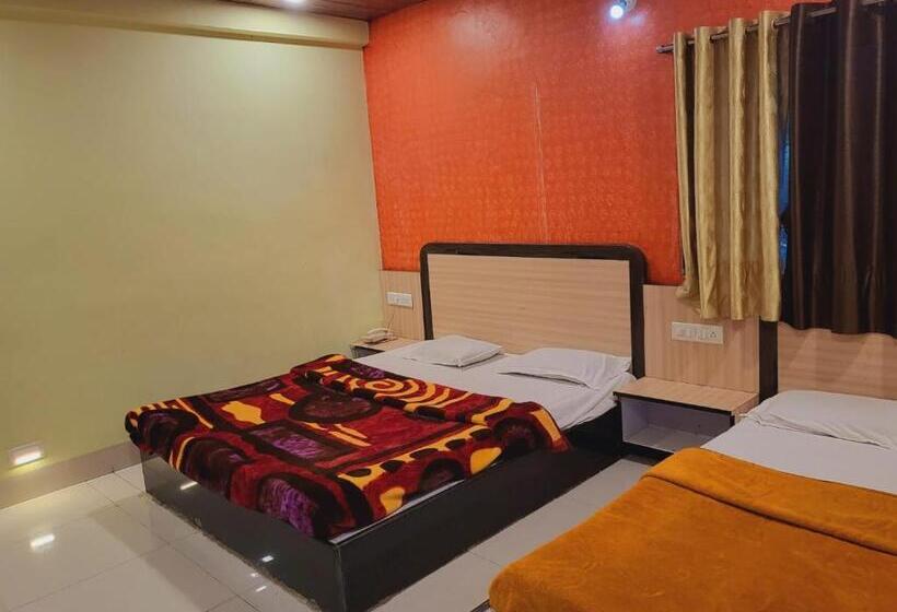 Bed and Breakfast Dhan Homestay