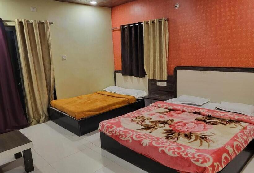 Bed and Breakfast Dhan Homestay