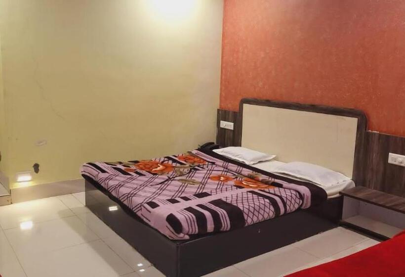 Bed and Breakfast Dhan Homestay