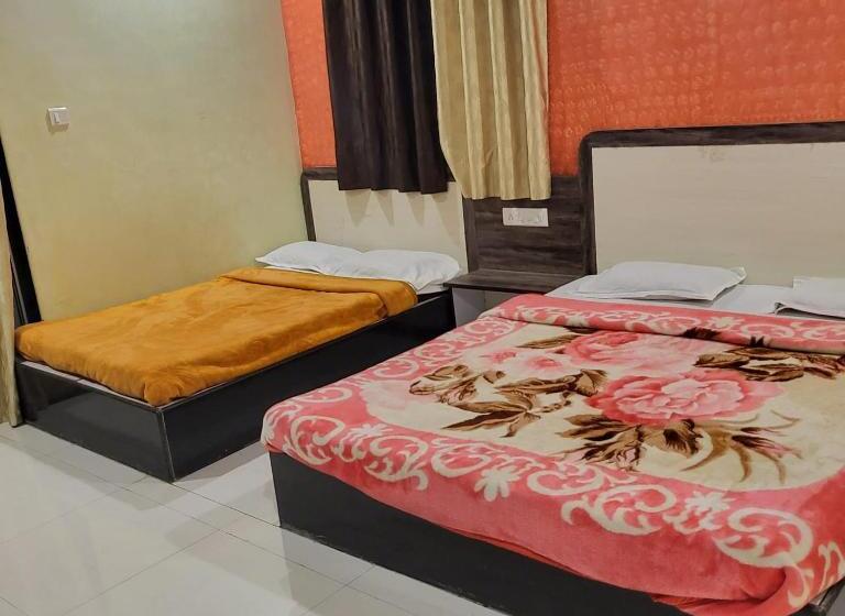 Bed and Breakfast Dhan Homestay