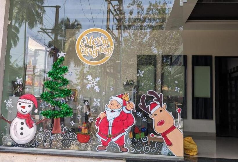 ホテル Aaba S Gomantak