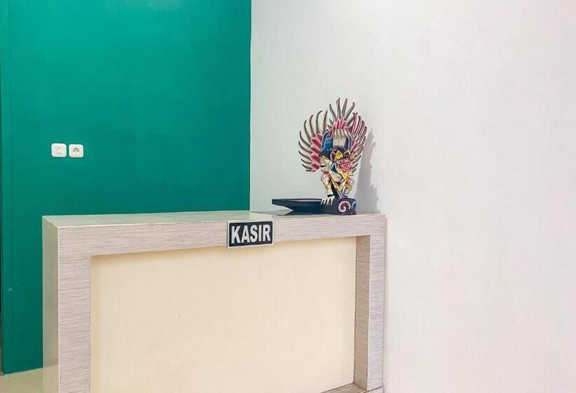 هتل Reddoorz @ Kubu Selem Palapa