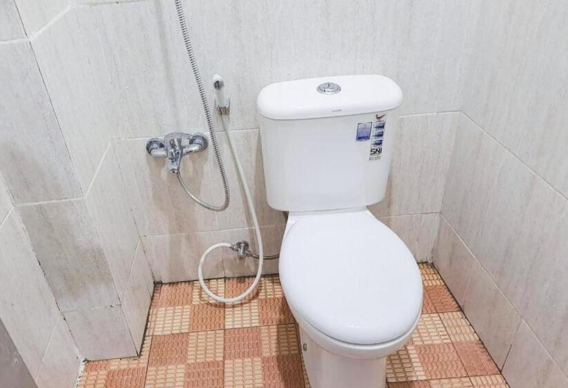 هتل Reddoorz @ Kubu Selem Palapa