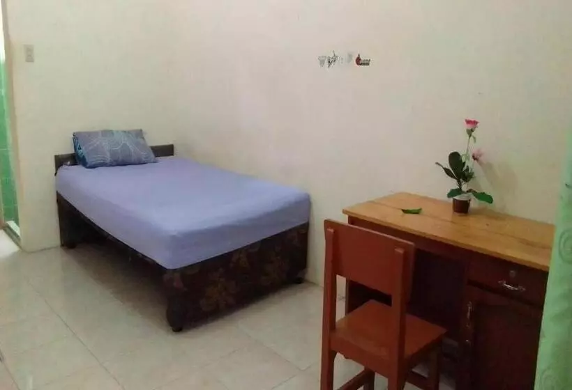 ホテル Spot On 93851 Fermansio Homestay 1