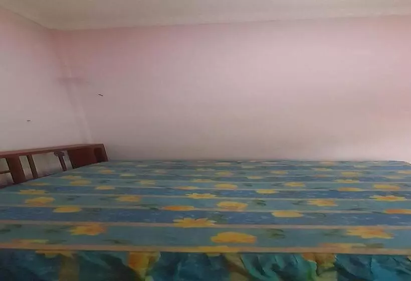 ホテル Spot On 93851 Fermansio Homestay 1