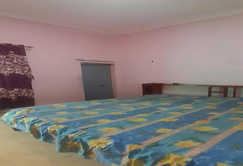 호텔 Spot On 93851 Fermansio Homestay 1