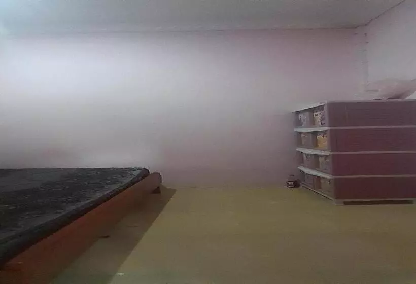 ホテル Spot On 93851 Fermansio Homestay 1