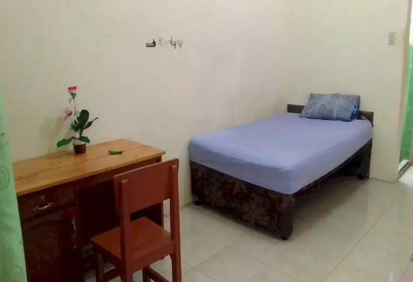 ホテル Spot On 93851 Fermansio Homestay 1