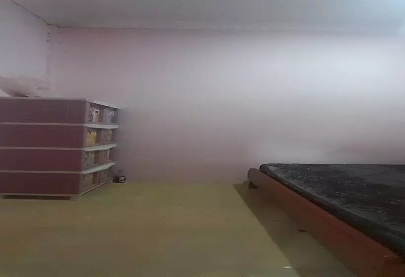 ホテル Spot On 93851 Fermansio Homestay 1