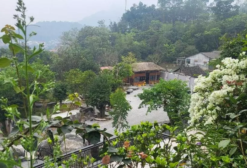 هتل Lotus Premium Lodge