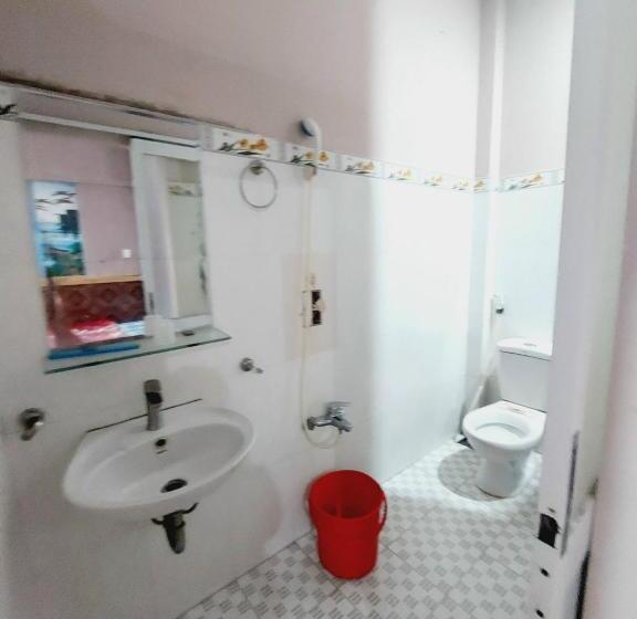 Nhà Nghỉ Hương Giang