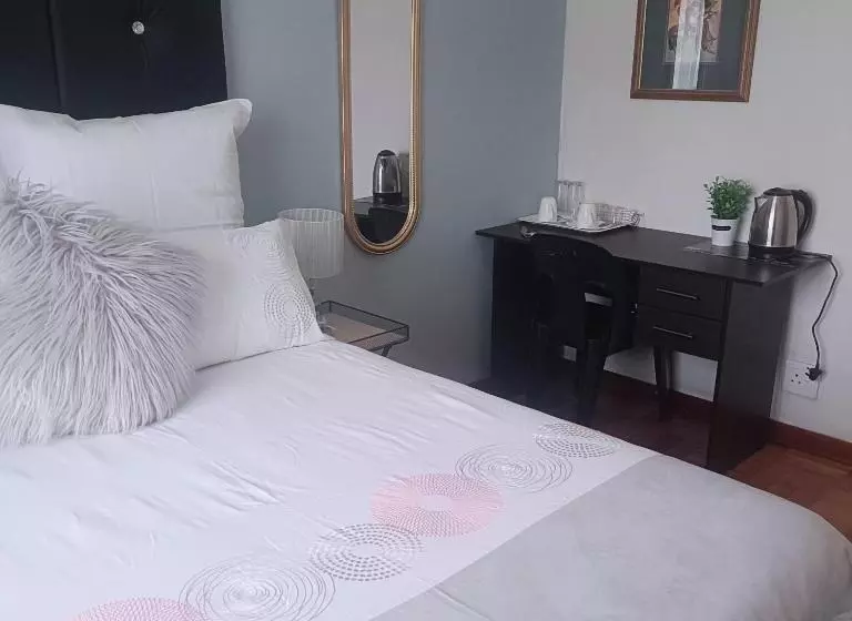 ペンション Mathwala Guesthouse