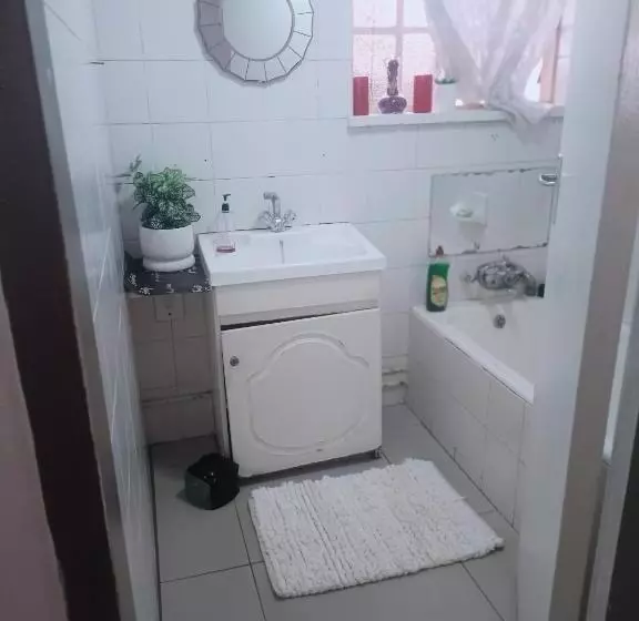 ペンション Mathwala Guesthouse